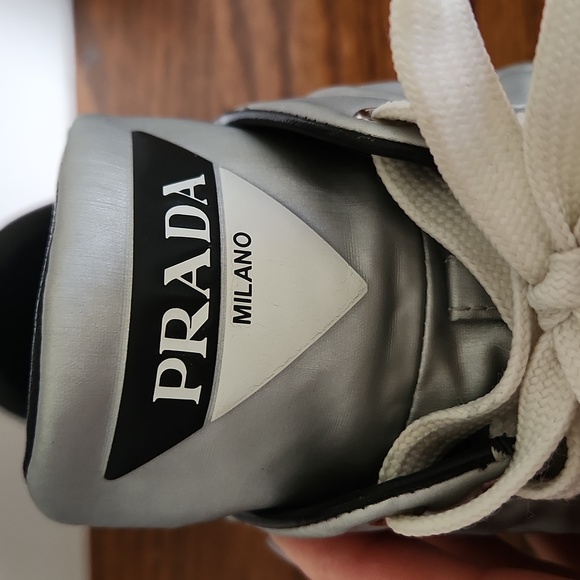 Prada Metallic Silver Quilted Nylon sneakers womens size 38.5 ( USA size 8.5) - Picture 14 of 14